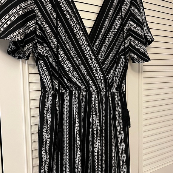 flowy patterned jumpsuit 〰️ - Picture 3 of 3